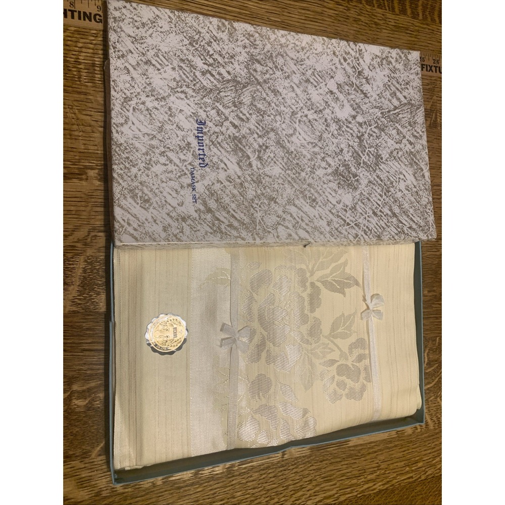 vintage Imported‎ Damask Set 56 X 76 Gold 6 Napkins NWB